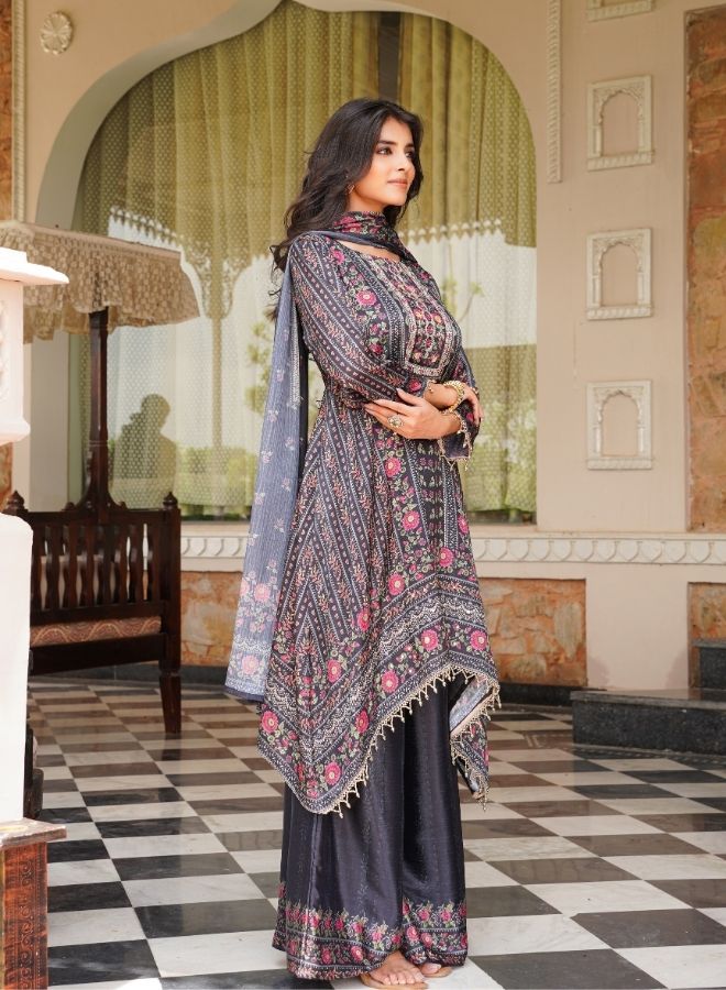 Elegant Black Ethnic Ensemble