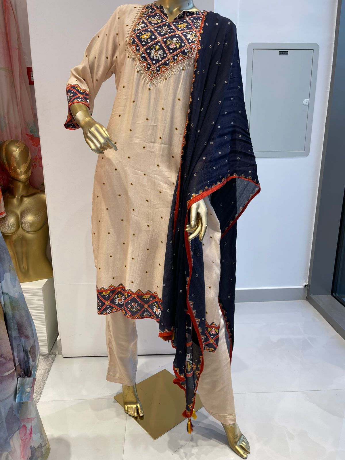 Cream Floral Print Women Co-Ord Set