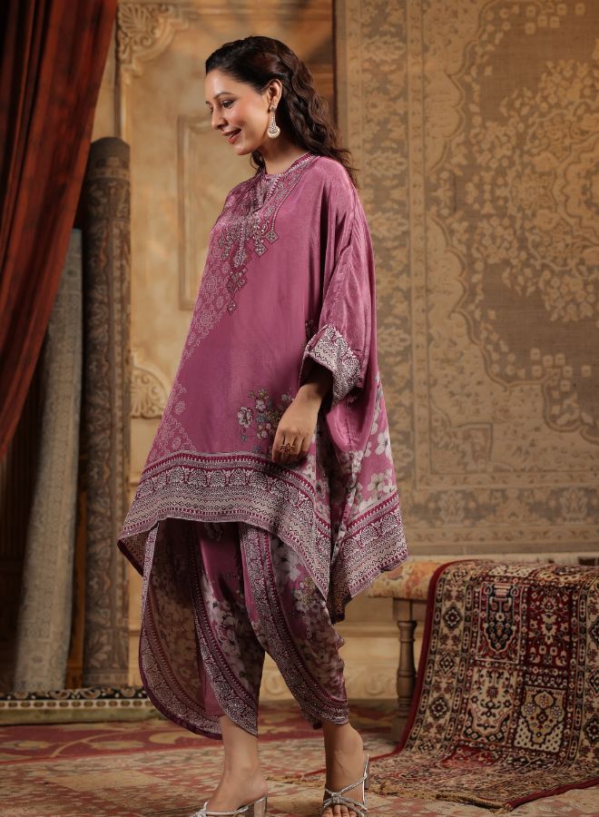 Elegant Lavender Kaftan with Intricate Print