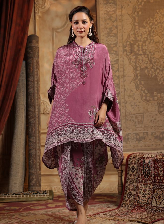 Elegant Lavender Kaftan with Intricate Print