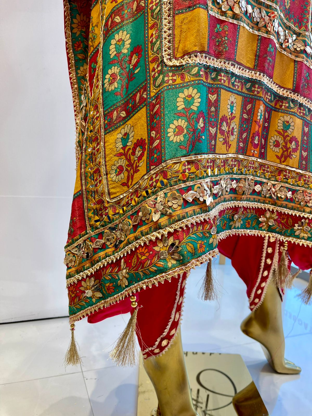 Multicolour Embroidered Kaftan Set