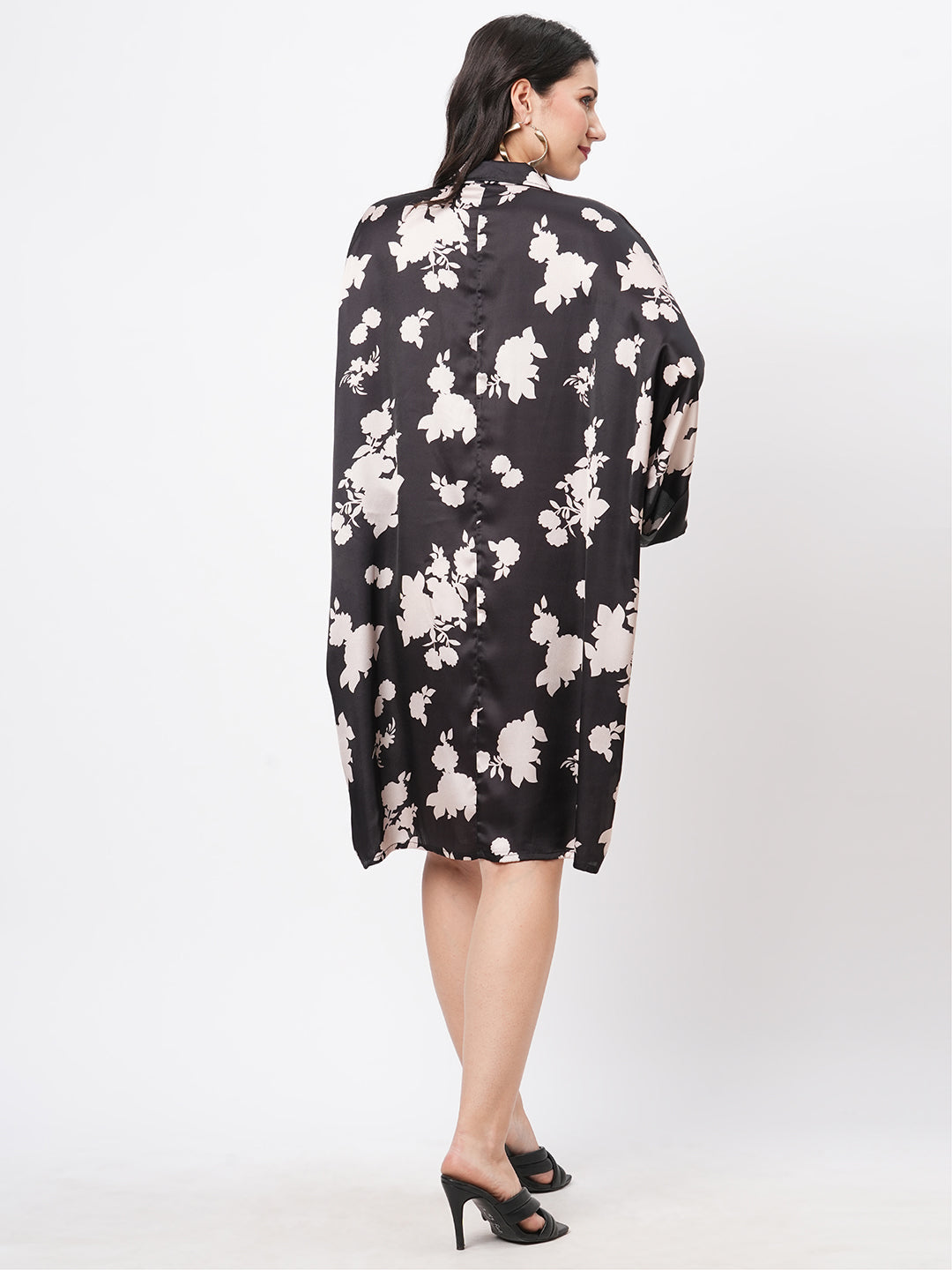 Featuring A Knee Lenth Freesize Kaftan Shirt Dress With Front Button Down Placket