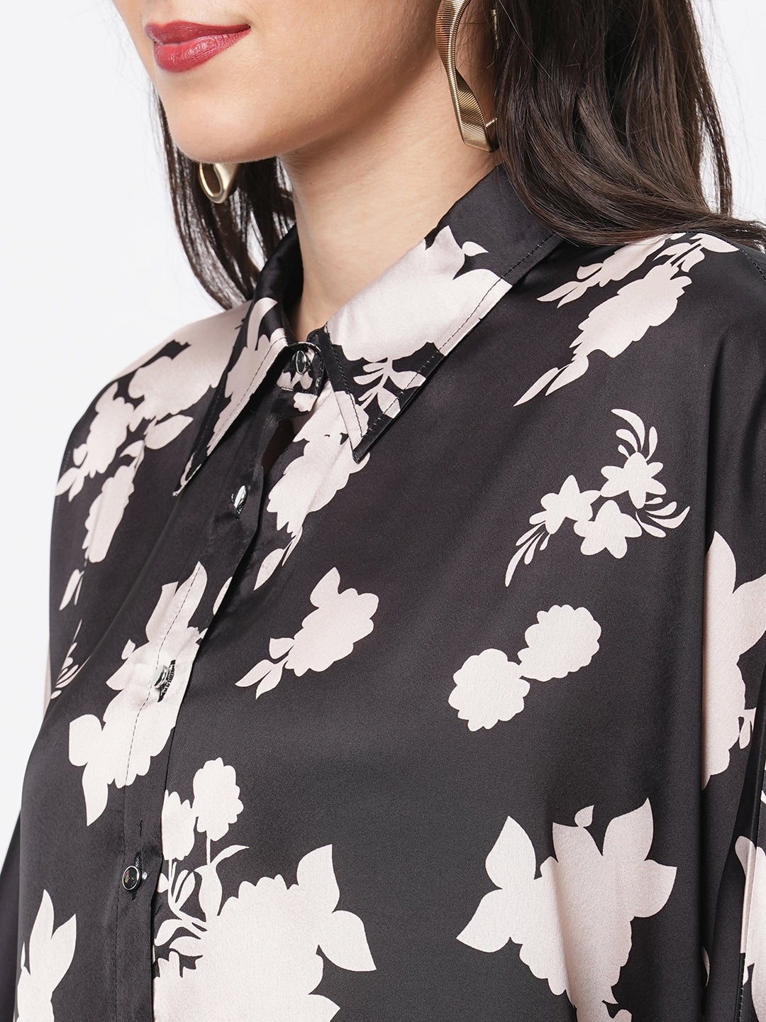 Featuring A Knee Lenth Freesize Kaftan Shirt Dress With Front Button Down Placket