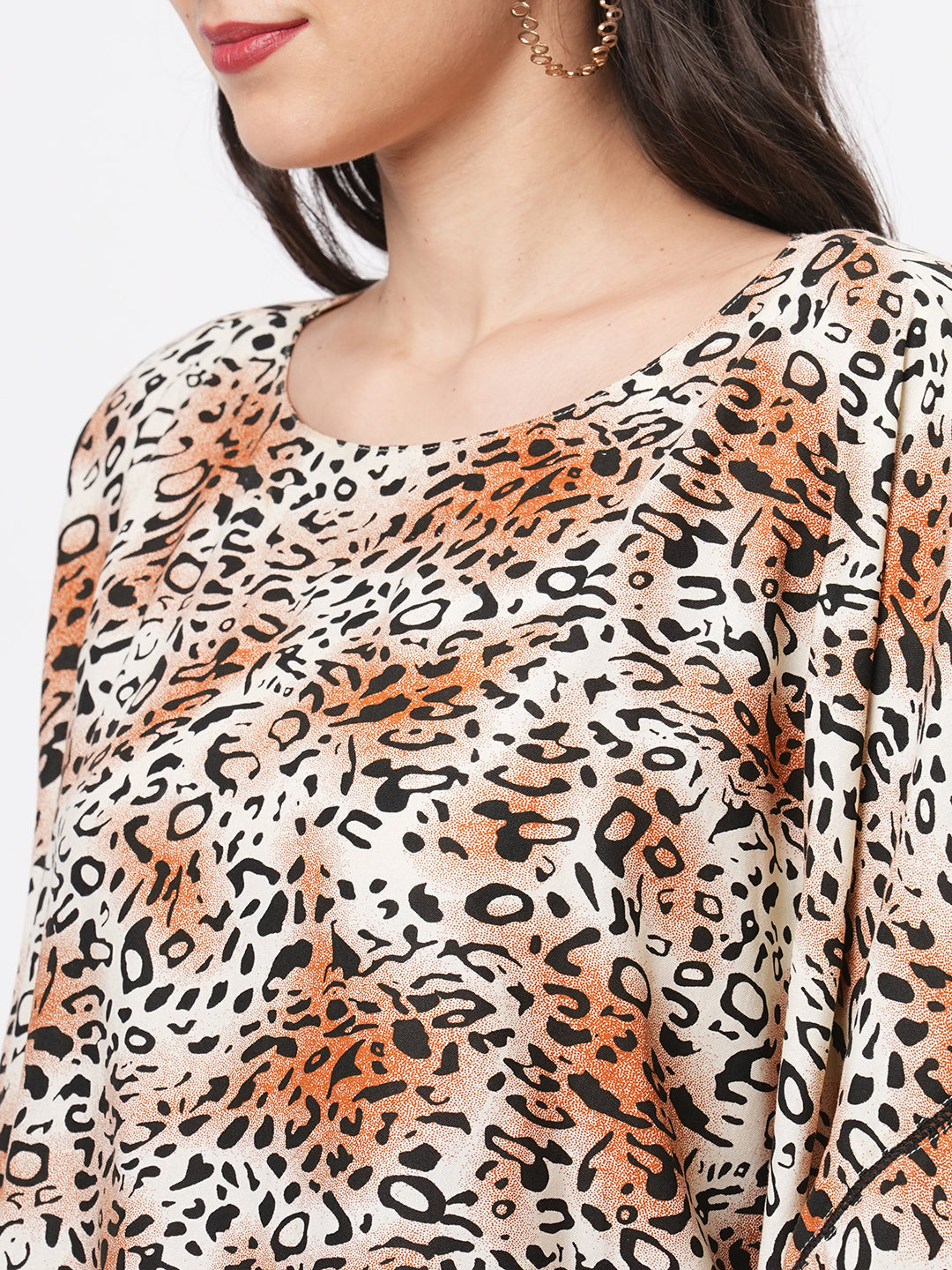 Loose Fit Animal Print Freesize Top With Smokin Details At The Cuff