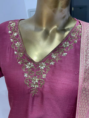 Rose pink embroiered kurta set