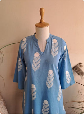 Blue Leaf Print Kurta Pant Set