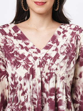 An Oversized Summer Kaftan Top In The Tie N Dye Print.